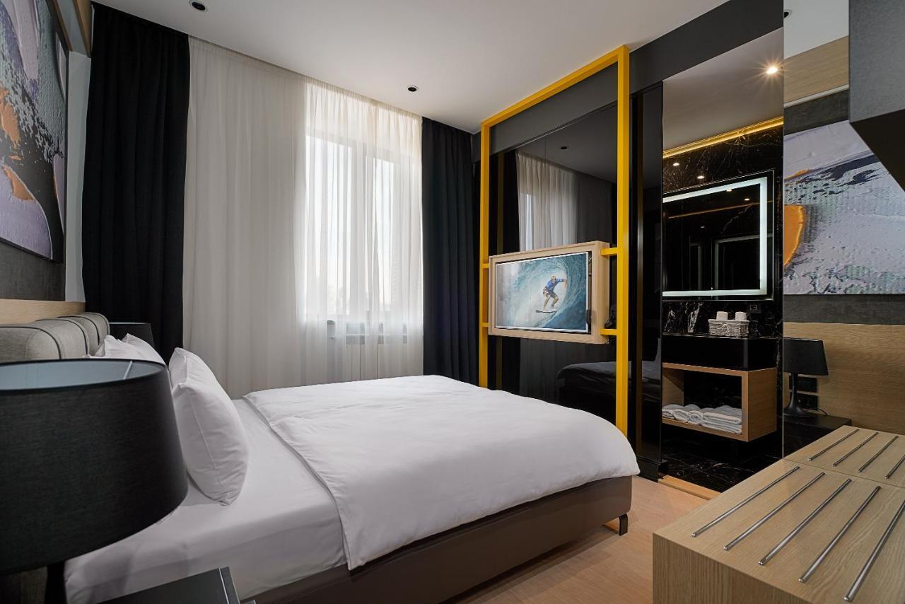Maccani Black Luxury Suites Белград Екстериор снимка