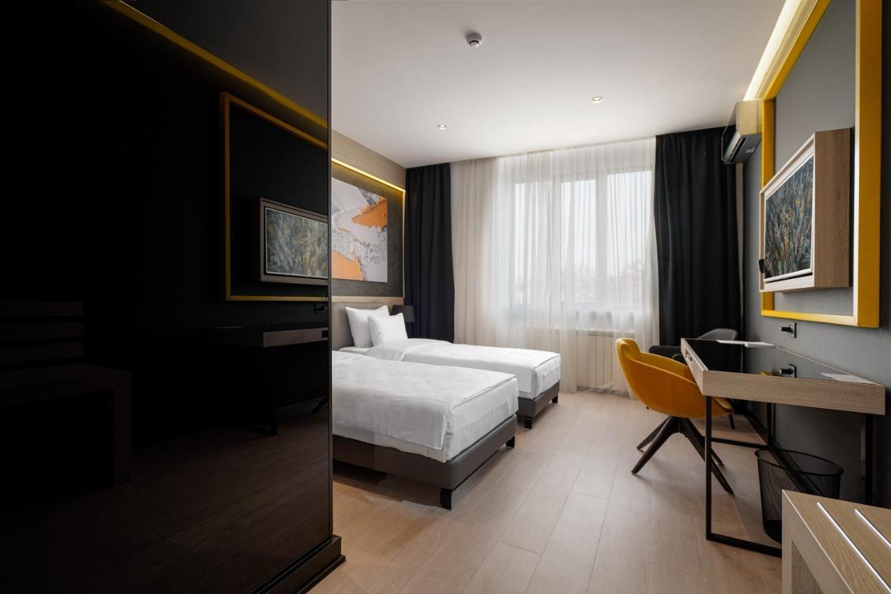 Maccani Black Luxury Suites Белград Екстериор снимка