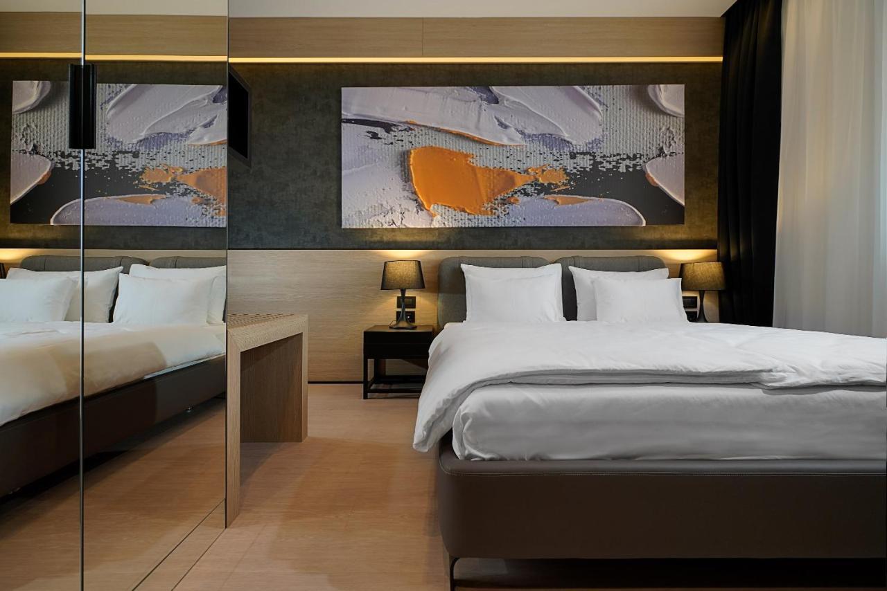 Maccani Black Luxury Suites Белград Екстериор снимка