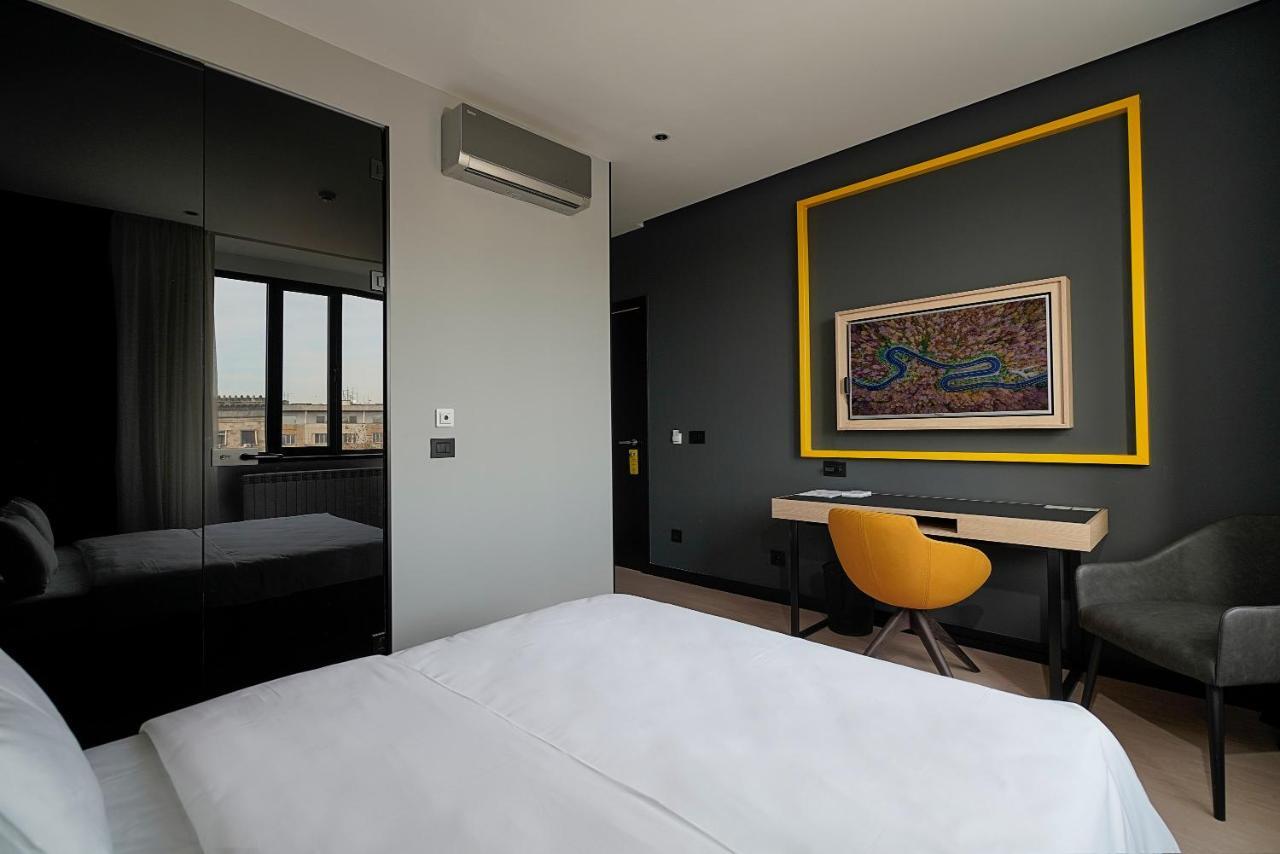 Maccani Black Luxury Suites Белград Екстериор снимка